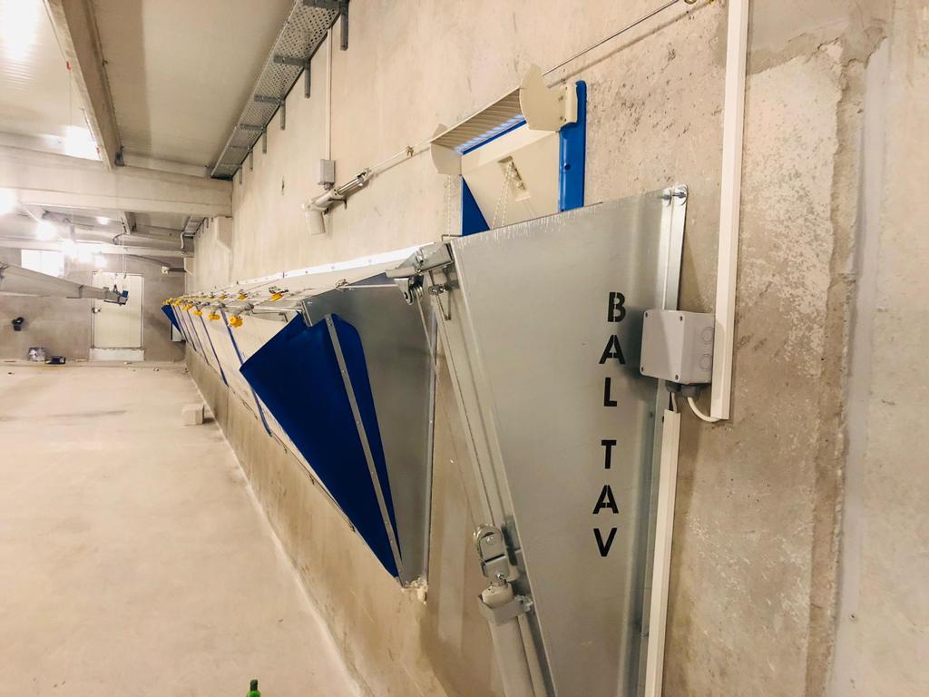 Galveniz Çerçeveli Pet Kapak Sistemi H150*250